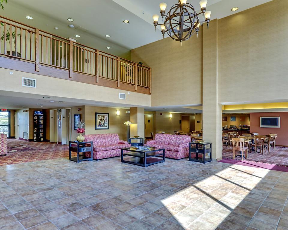 Comfort Inn & Suites York Exterior foto